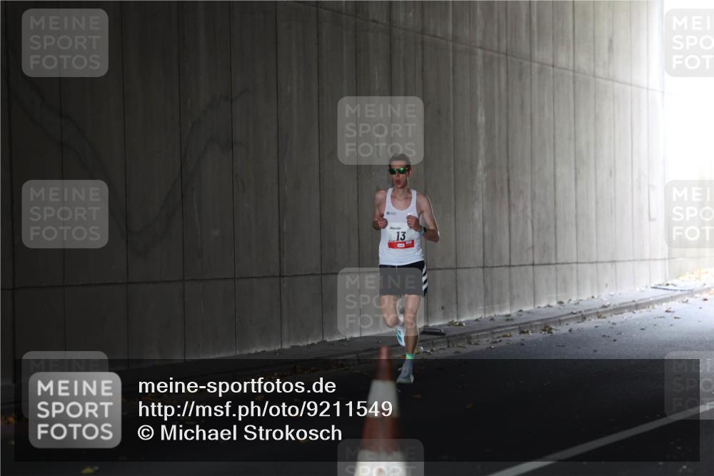 05.10.2025 - 20. swb-Marathon Bremen Michael Strokosch http://msf.ph/oto/9211549 05.10.2025 11:50:01 Laufen 13 meine-sportfotos.de