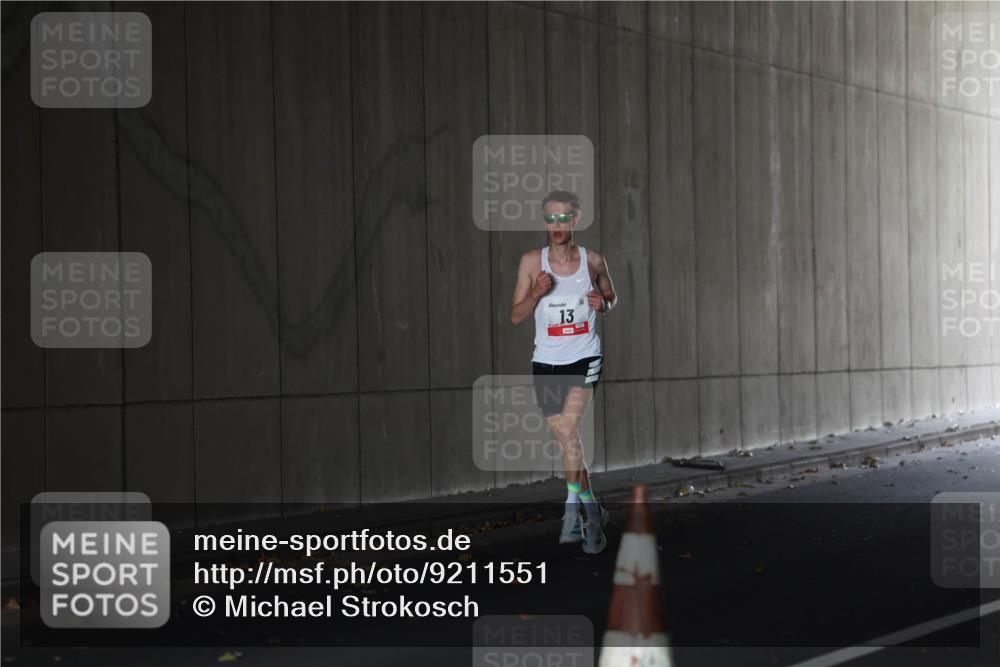 05.10.2025 - 20. swb-Marathon Bremen Michael Strokosch http://msf.ph/oto/9211551 05.10.2025 11:50:02 Laufen 13, 1 meine-sportfotos.de