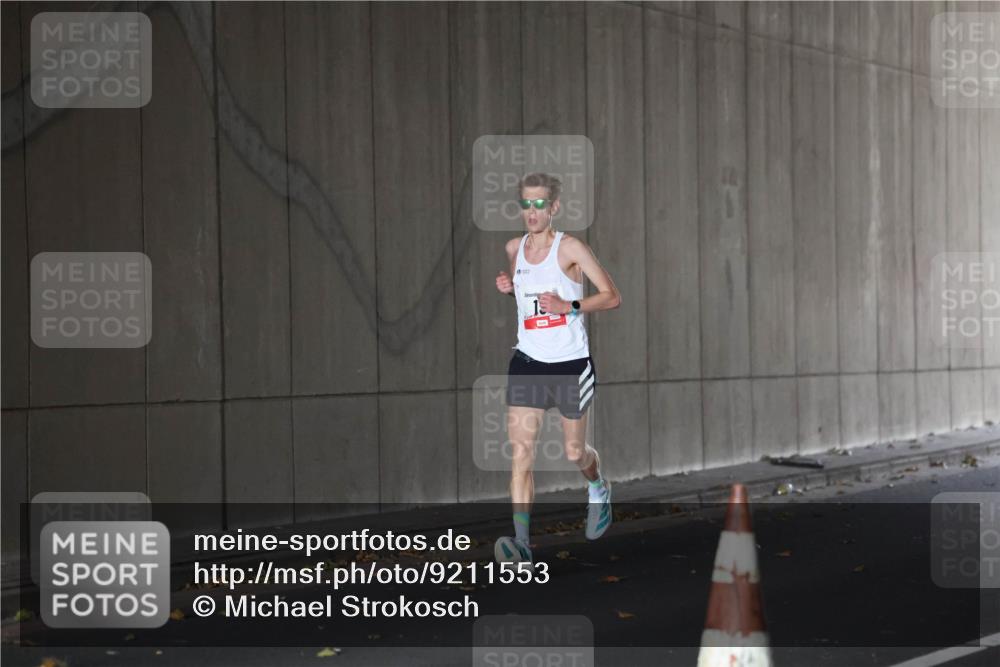 05.10.2025 - 20. swb-Marathon Bremen Michael Strokosch http://msf.ph/oto/9211553 05.10.2025 11:50:02 Laufen  meine-sportfotos.de