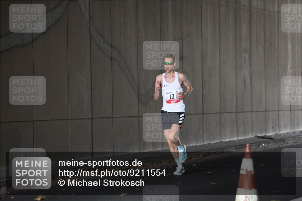 05.10.2025 - 20. swb-Marathon Bremen Michael Strokosch http://msf.ph/oto/9211554 05.10.2025 11:50:02 Laufen 13 meine-sportfotos.de