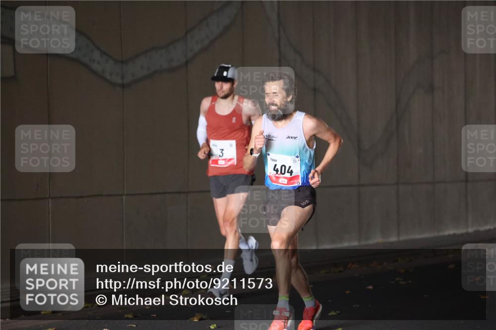 05.10.2025 - 20. swb-Marathon Bremen Michael Strokosch http://msf.ph/oto/9211573 05.10.2025 11:50:28 Laufen 3, 7001, 404, 507 meine-sportfotos.de