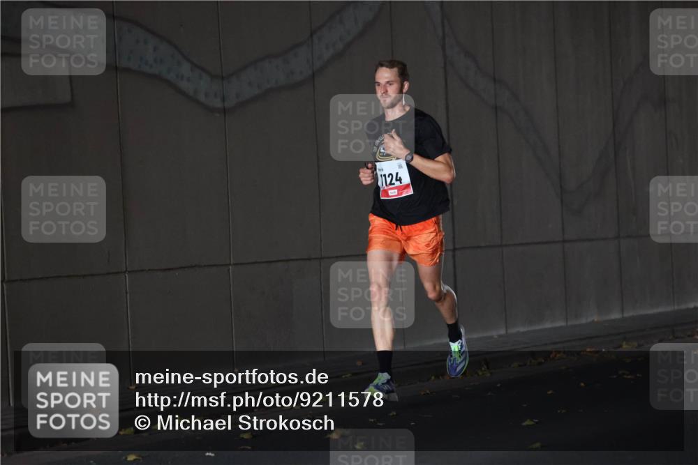 05.10.2025 - 20. swb-Marathon Bremen Michael Strokosch http://msf.ph/oto/9211578 05.10.2025 11:51:40 Laufen 1124 meine-sportfotos.de