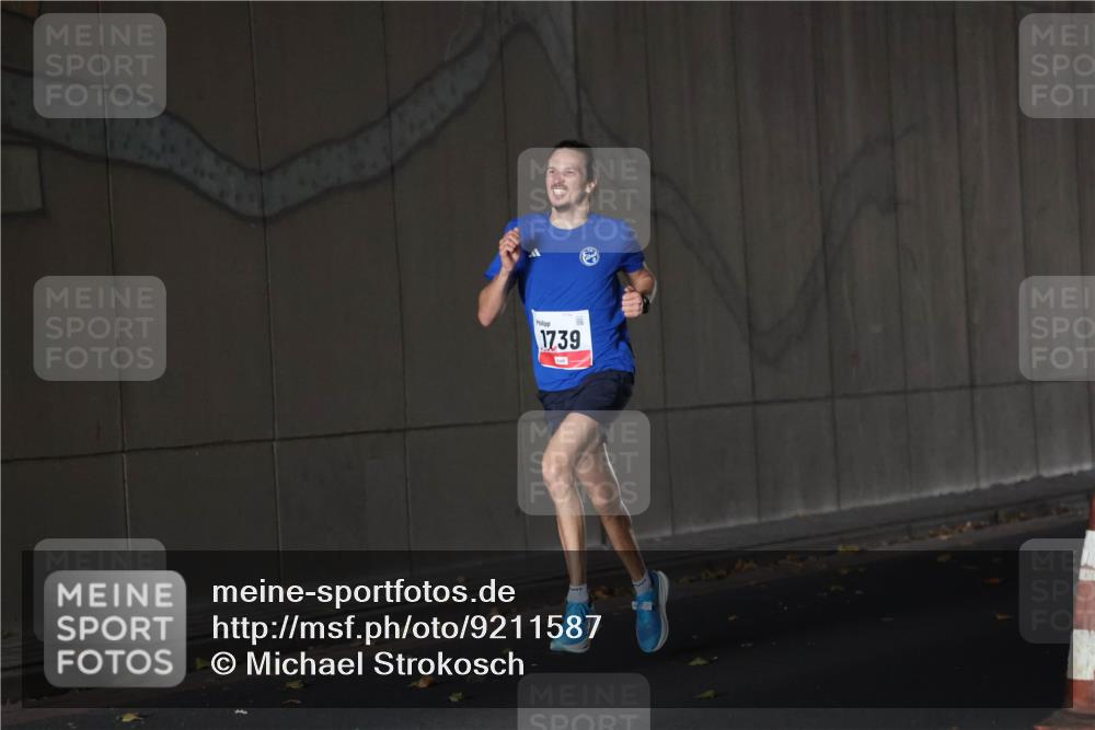 05.10.2025 - 20. swb-Marathon Bremen Michael Strokosch http://msf.ph/oto/9211587 05.10.2025 11:52:54 Laufen 1739 meine-sportfotos.de