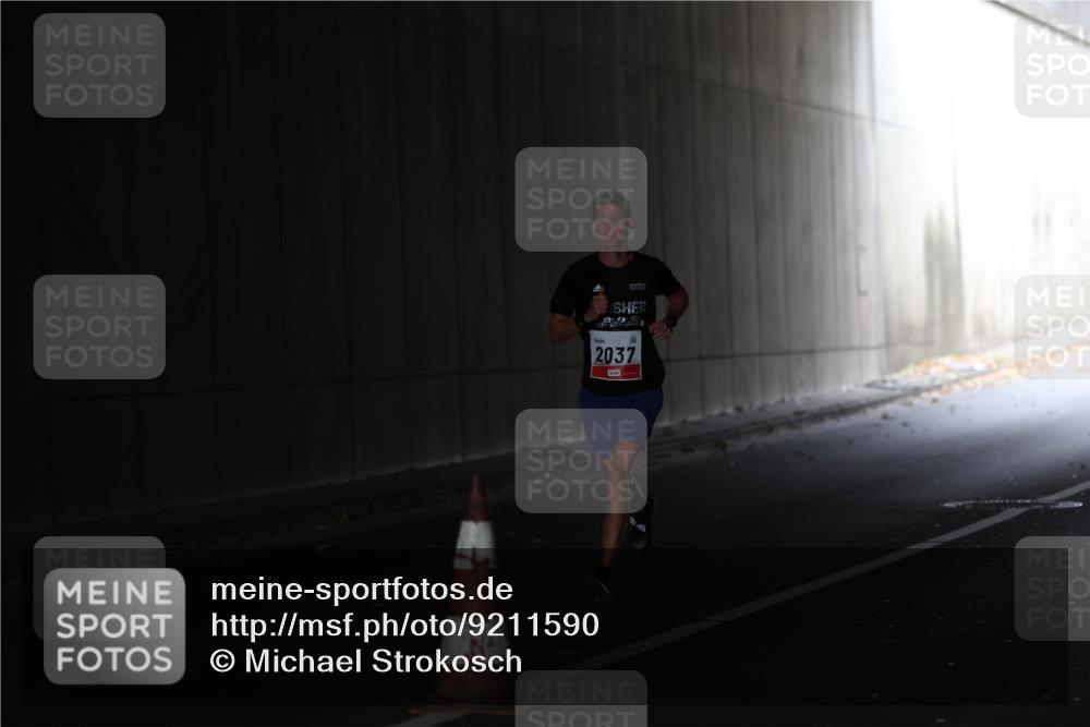 05.10.2025 - 20. swb-Marathon Bremen Michael Strokosch http://msf.ph/oto/9211590 05.10.2025 11:53:24 Laufen 2037 meine-sportfotos.de