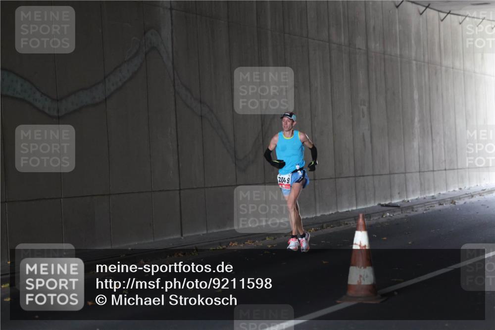 05.10.2025 - 20. swb-Marathon Bremen Michael Strokosch http://msf.ph/oto/9211598 05.10.2025 11:53:43 Laufen 2049 meine-sportfotos.de