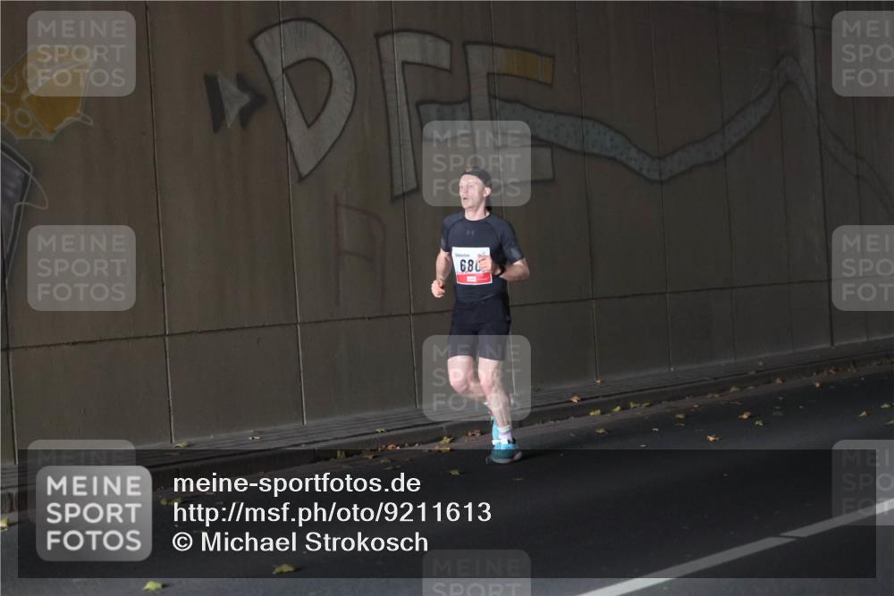 05.10.2025 - 20. swb-Marathon Bremen Michael Strokosch http://msf.ph/oto/9211613 05.10.2025 11:55:27 Laufen 680 meine-sportfotos.de