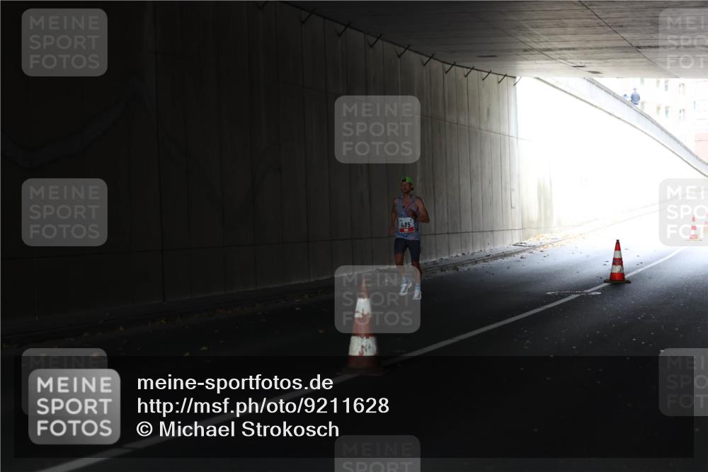 05.10.2025 - 20. swb-Marathon Bremen Michael Strokosch http://msf.ph/oto/9211628 05.10.2025 11:56:10 Laufen 485 meine-sportfotos.de