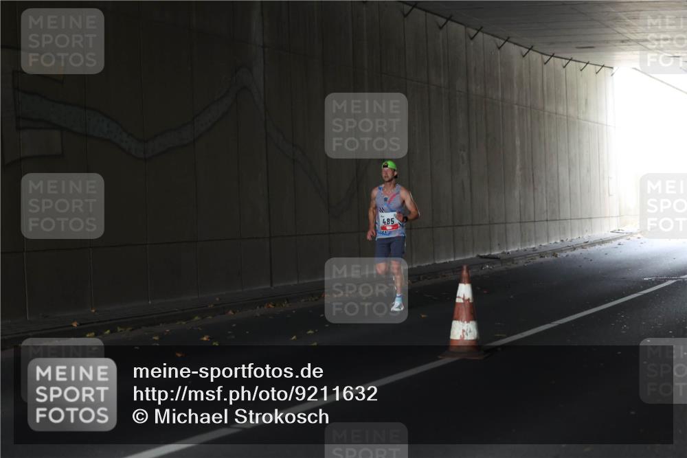 05.10.2025 - 20. swb-Marathon Bremen Michael Strokosch http://msf.ph/oto/9211632 05.10.2025 11:56:11 Laufen 485 meine-sportfotos.de