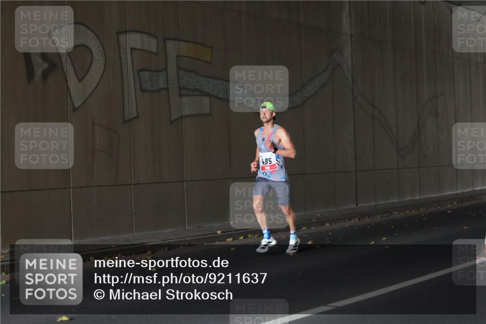 05.10.2025 - 20. swb-Marathon Bremen Michael Strokosch http://msf.ph/oto/9211637 05.10.2025 11:56:12 Laufen 485 meine-sportfotos.de