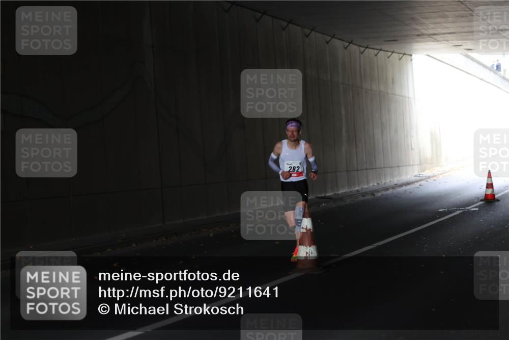05.10.2025 - 20. swb-Marathon Bremen Michael Strokosch http://msf.ph/oto/9211641 05.10.2025 11:56:28 Laufen 282 meine-sportfotos.de