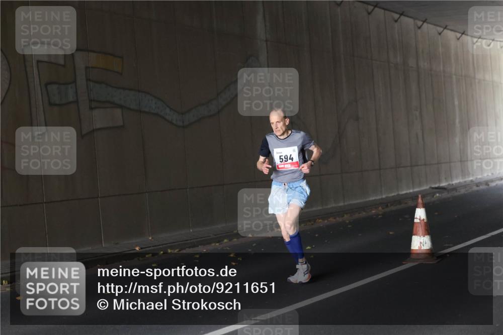 05.10.2025 - 20. swb-Marathon Bremen Michael Strokosch http://msf.ph/oto/9211651 05.10.2025 11:56:38 Laufen 594 meine-sportfotos.de