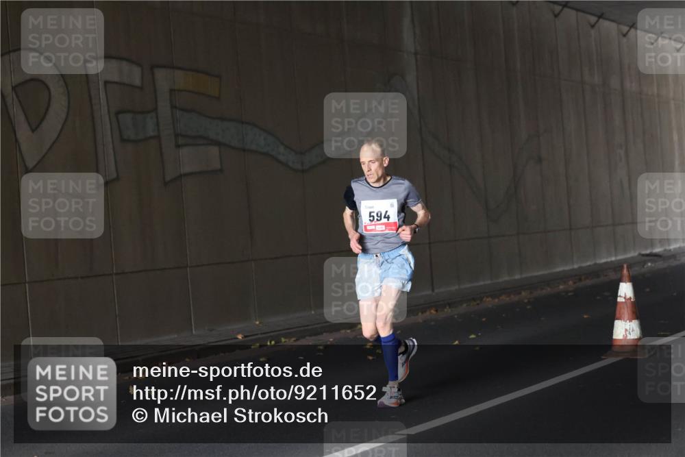 05.10.2025 - 20. swb-Marathon Bremen Michael Strokosch http://msf.ph/oto/9211652 05.10.2025 11:56:38 Laufen 594 meine-sportfotos.de