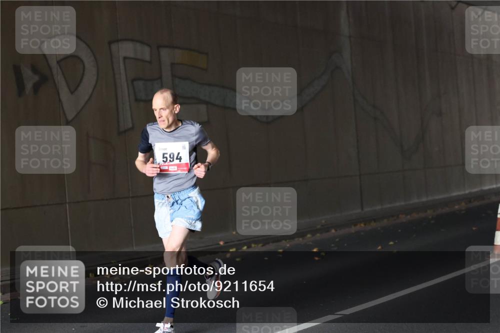 05.10.2025 - 20. swb-Marathon Bremen Michael Strokosch http://msf.ph/oto/9211654 05.10.2025 11:56:39 Laufen 594 meine-sportfotos.de