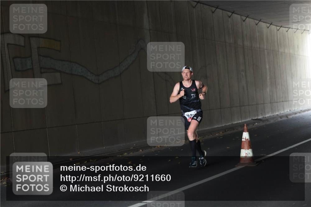 05.10.2025 - 20. swb-Marathon Bremen Michael Strokosch http://msf.ph/oto/9211660 05.10.2025 11:56:43 Laufen 2 meine-sportfotos.de