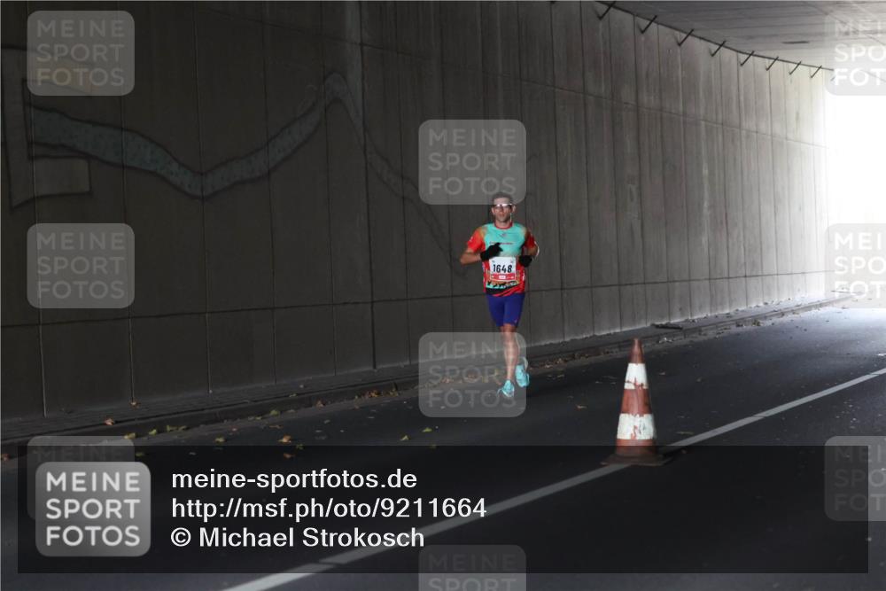 05.10.2025 - 20. swb-Marathon Bremen Michael Strokosch http://msf.ph/oto/9211664 05.10.2025 11:57:11 Laufen 1648 meine-sportfotos.de
