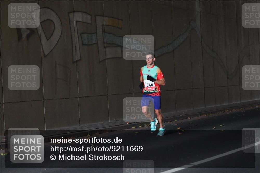 05.10.2025 - 20. swb-Marathon Bremen Michael Strokosch http://msf.ph/oto/9211669 05.10.2025 11:57:13 Laufen 1648 meine-sportfotos.de