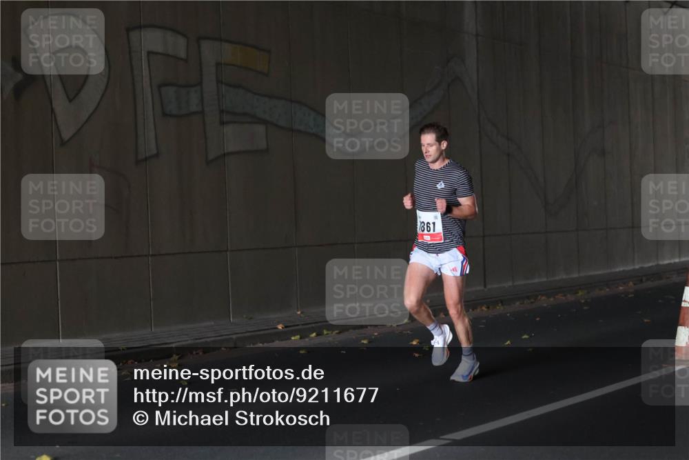 05.10.2025 - 20. swb-Marathon Bremen Michael Strokosch http://msf.ph/oto/9211677 05.10.2025 11:57:25 Laufen 1861 meine-sportfotos.de