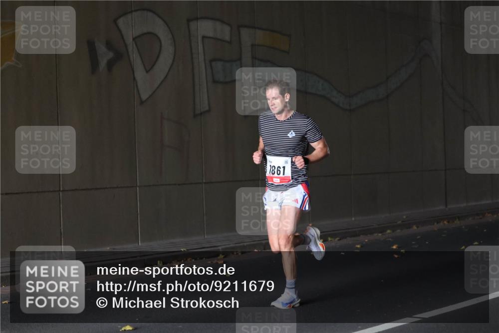 05.10.2025 - 20. swb-Marathon Bremen Michael Strokosch http://msf.ph/oto/9211679 05.10.2025 11:57:26 Laufen 1861 meine-sportfotos.de