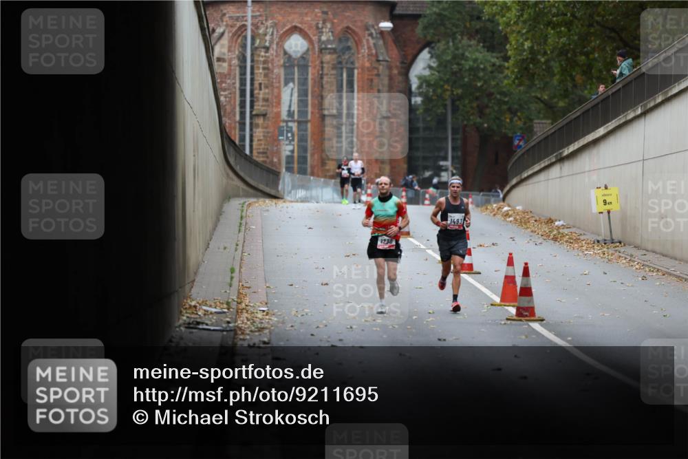 05.10.2025 - 20. swb-Marathon Bremen Michael Strokosch http://msf.ph/oto/9211695 05.10.2025 11:58:24 Laufen 12, 30, 1493, 9 meine-sportfotos.de