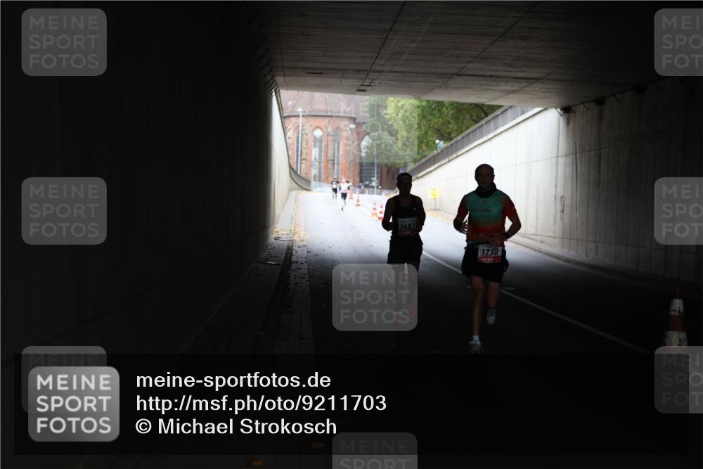 05.10.2025 - 20. swb-Marathon Bremen Michael Strokosch http://msf.ph/oto/9211703 05.10.2025 11:58:34 Laufen 1493, 1730 meine-sportfotos.de