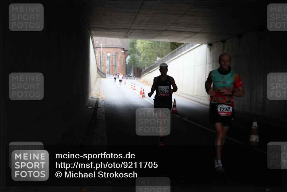 05.10.2025 - 20. swb-Marathon Bremen Michael Strokosch http://msf.ph/oto/9211705 05.10.2025 11:58:35 Laufen 1493, 1730, 47 meine-sportfotos.de