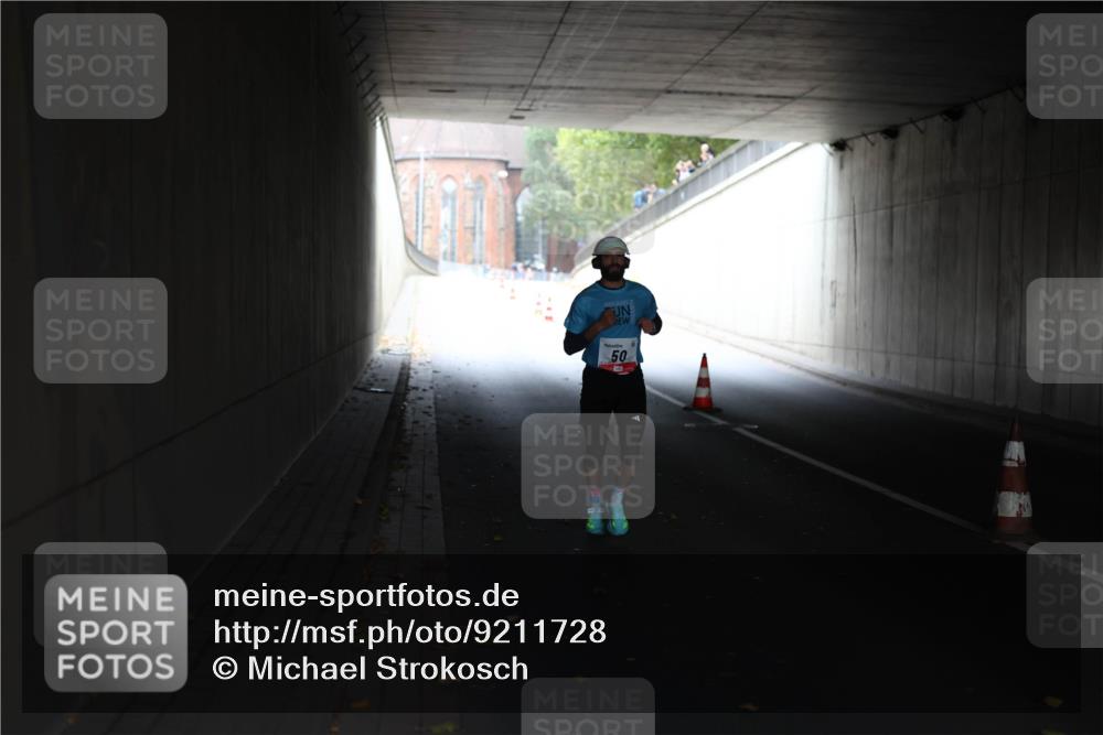 05.10.2025 - 20. swb-Marathon Bremen Michael Strokosch http://msf.ph/oto/9211728 05.10.2025 11:59:40 Laufen 50 meine-sportfotos.de