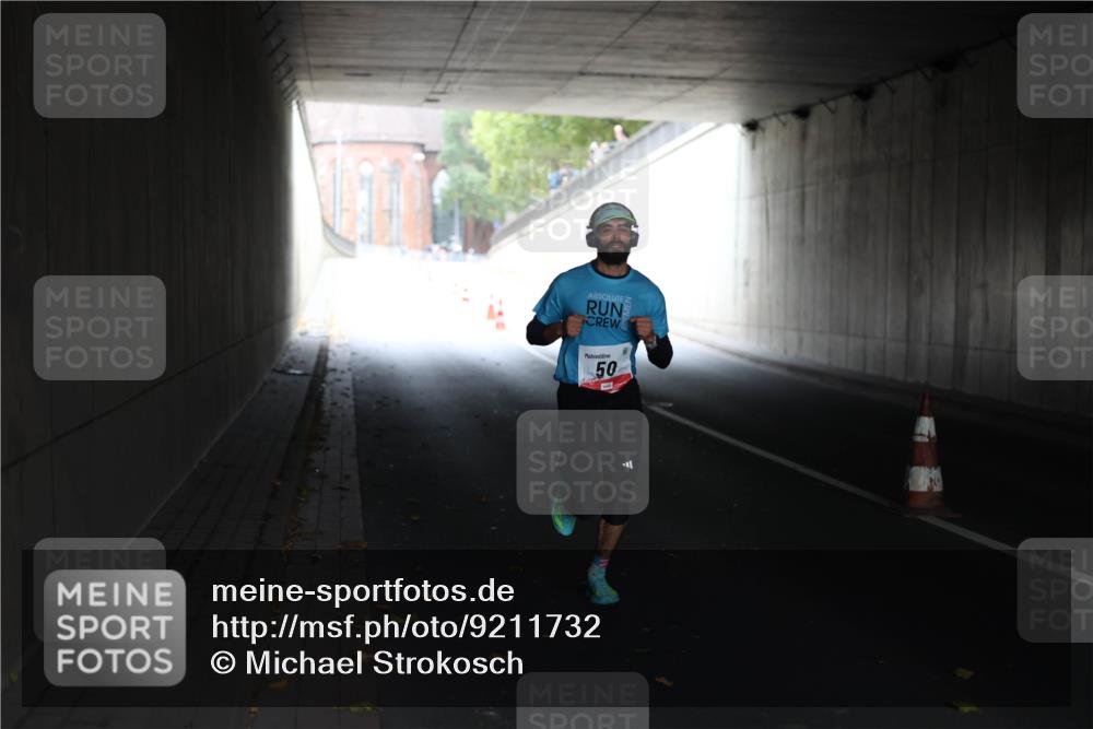 05.10.2025 - 20. swb-Marathon Bremen Michael Strokosch http://msf.ph/oto/9211732 05.10.2025 11:59:41 Laufen 50 meine-sportfotos.de