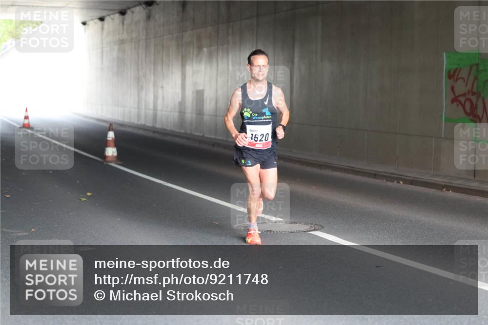 05.10.2025 - 20. swb-Marathon Bremen Michael Strokosch http://msf.ph/oto/9211748 05.10.2025 12:00:35 Laufen 3620 meine-sportfotos.de