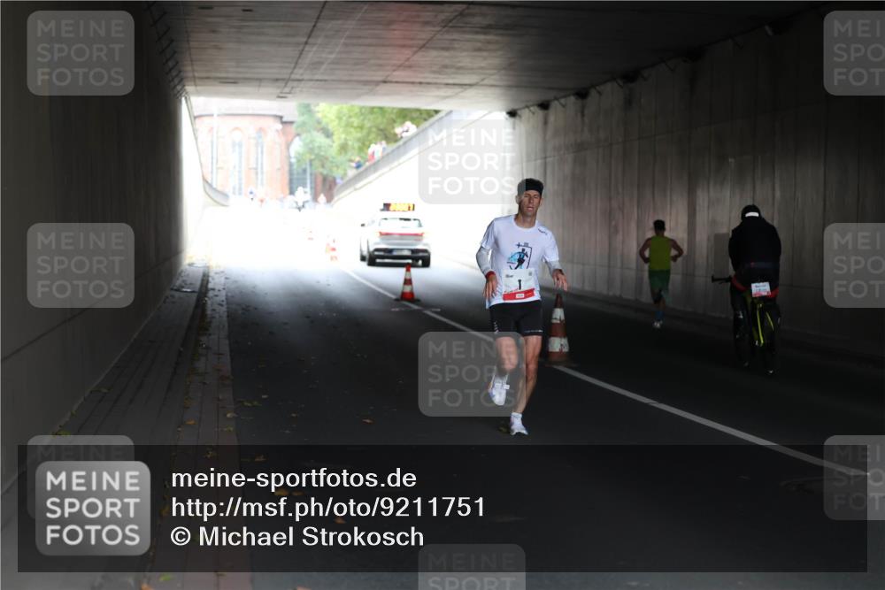 05.10.2025 - 20. swb-Marathon Bremen Michael Strokosch http://msf.ph/oto/9211751 05.10.2025 12:00:57 Laufen  meine-sportfotos.de