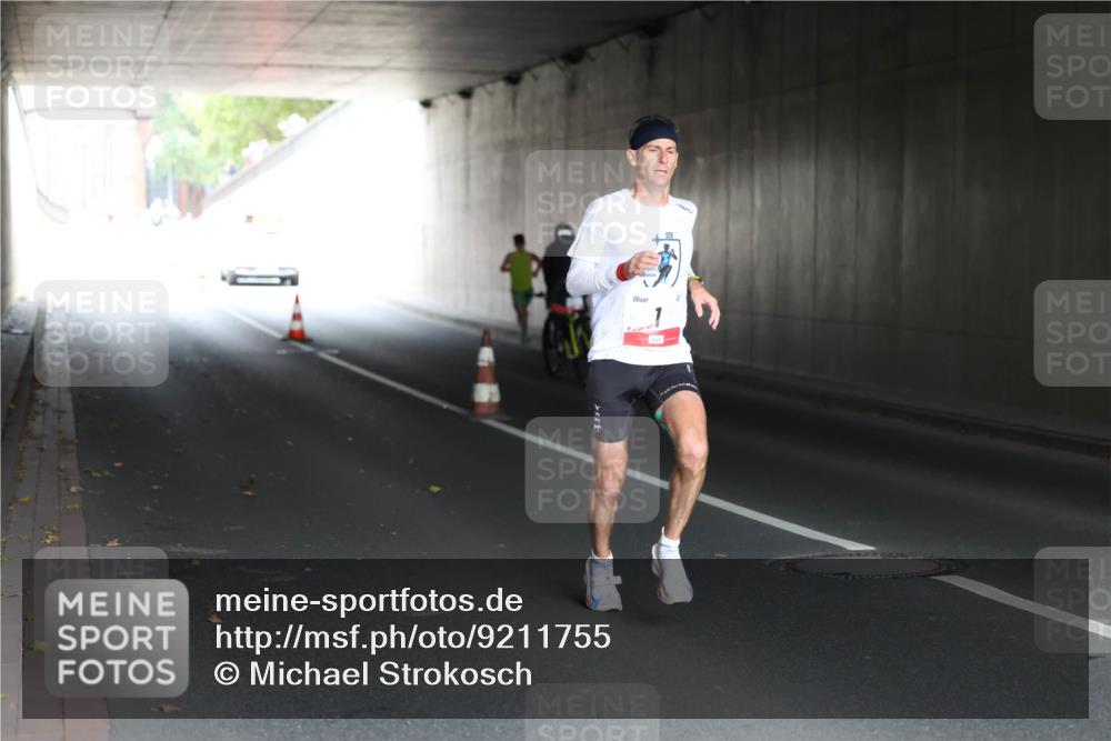 05.10.2025 - 20. swb-Marathon Bremen Michael Strokosch http://msf.ph/oto/9211755 05.10.2025 12:00:58 Laufen  meine-sportfotos.de
