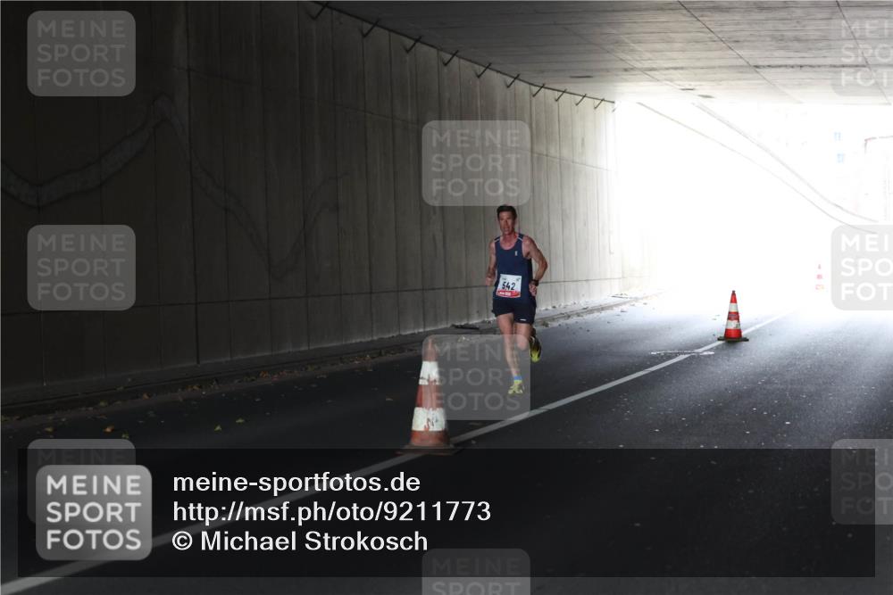 05.10.2025 - 20. swb-Marathon Bremen Michael Strokosch http://msf.ph/oto/9211773 05.10.2025 12:01:35 Laufen 542 meine-sportfotos.de