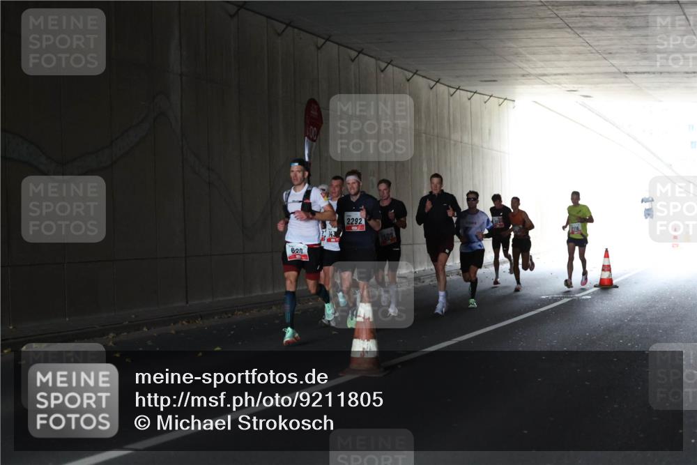 05.10.2025 - 20. swb-Marathon Bremen Michael Strokosch http://msf.ph/oto/9211805 05.10.2025 12:02:40 Laufen  meine-sportfotos.de