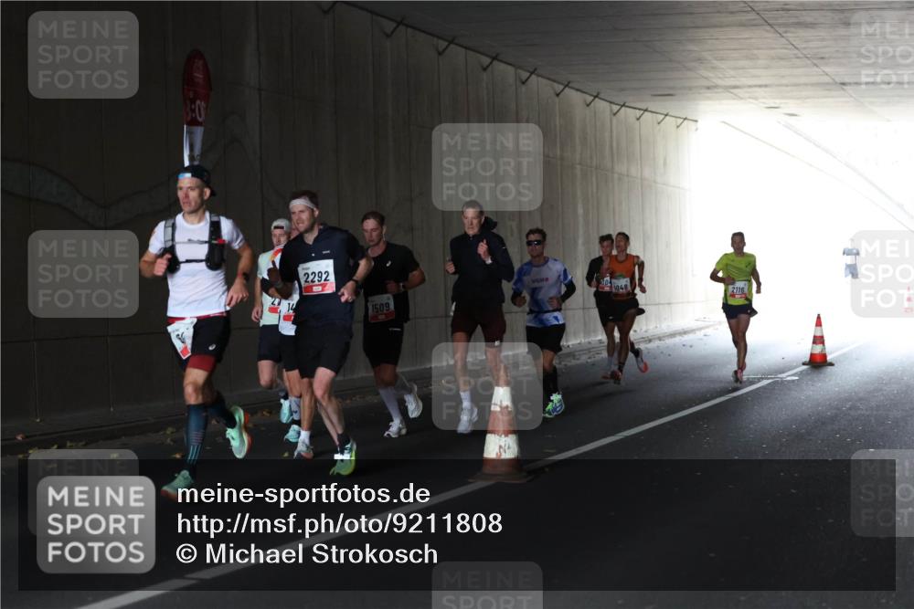 05.10.2025 - 20. swb-Marathon Bremen Michael Strokosch http://msf.ph/oto/9211808 05.10.2025 12:02:41 Laufen 3, 0, 2292, 1509, 948, 2116 meine-sportfotos.de