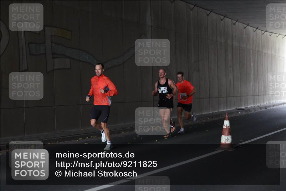 05.10.2025 - 20. swb-Marathon Bremen Michael Strokosch http://msf.ph/oto/9211825 05.10.2025 12:03:33 Laufen 57 meine-sportfotos.de