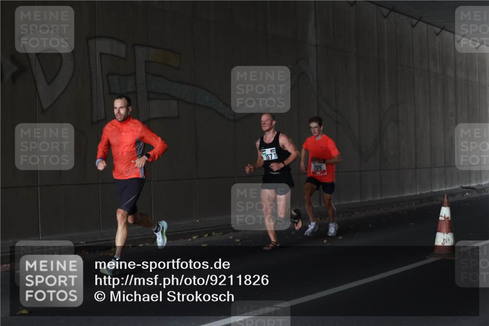 05.10.2025 - 20. swb-Marathon Bremen Michael Strokosch http://msf.ph/oto/9211826 05.10.2025 12:03:33 Laufen 157, 705 meine-sportfotos.de