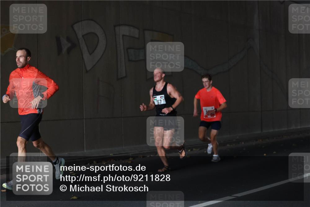 05.10.2025 - 20. swb-Marathon Bremen Michael Strokosch http://msf.ph/oto/9211828 05.10.2025 12:03:34 Laufen 157 meine-sportfotos.de