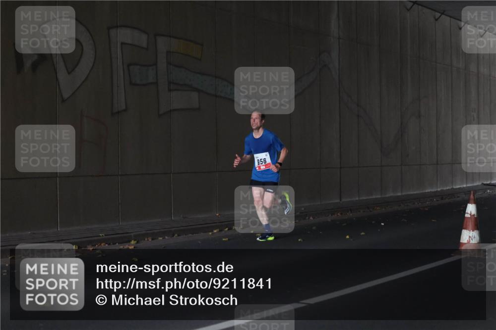 05.10.2025 - 20. swb-Marathon Bremen Michael Strokosch http://msf.ph/oto/9211841 05.10.2025 12:04:06 Laufen 15, 956 meine-sportfotos.de