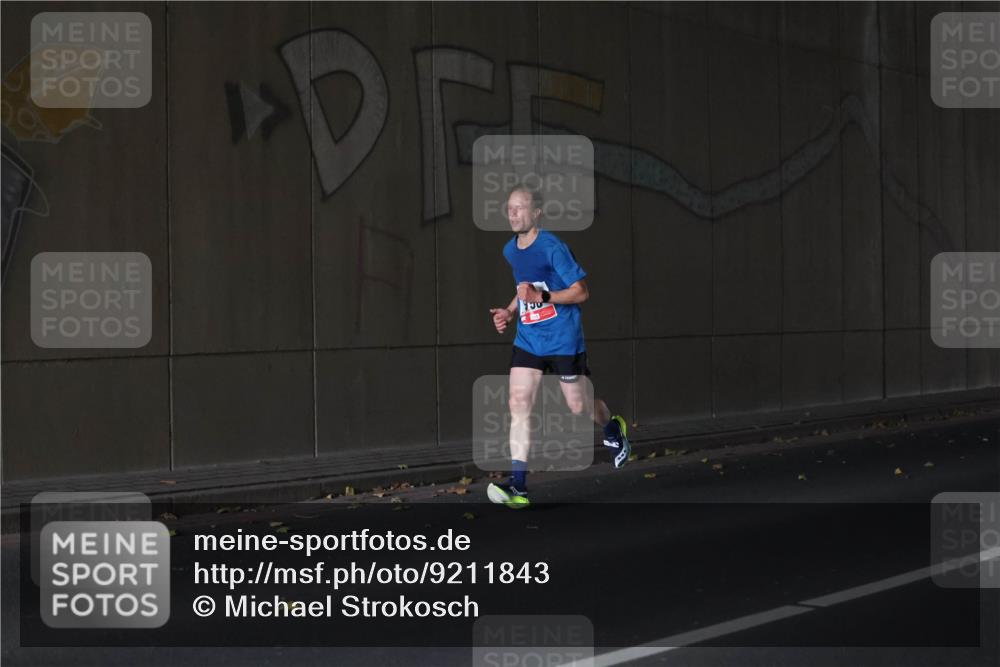 05.10.2025 - 20. swb-Marathon Bremen Michael Strokosch http://msf.ph/oto/9211843 05.10.2025 12:04:06 Laufen 50 meine-sportfotos.de