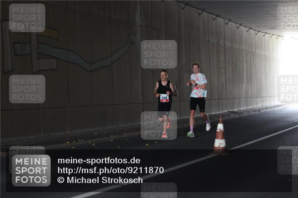 05.10.2025 - 20. swb-Marathon Bremen Michael Strokosch http://msf.ph/oto/9211870 05.10.2025 12:04:34 Laufen 309 meine-sportfotos.de