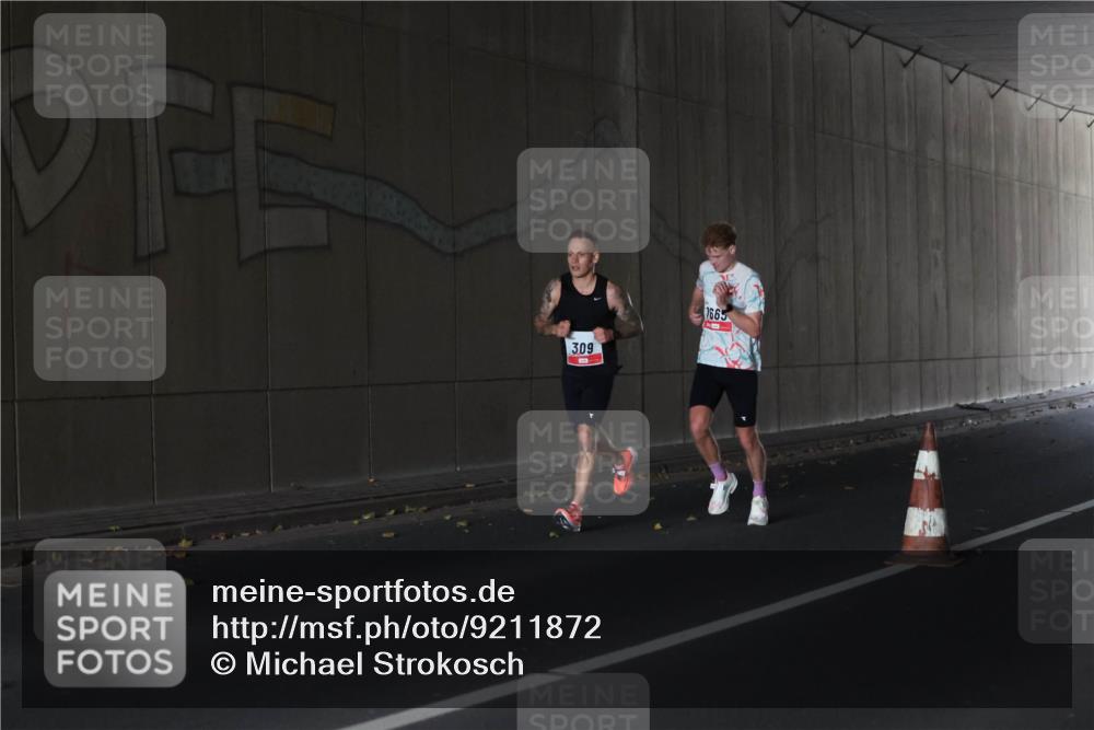 05.10.2025 - 20. swb-Marathon Bremen Michael Strokosch http://msf.ph/oto/9211872 05.10.2025 12:04:35 Laufen 309, 1, 1665 meine-sportfotos.de