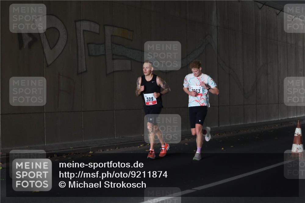 05.10.2025 - 20. swb-Marathon Bremen Michael Strokosch http://msf.ph/oto/9211874 05.10.2025 12:04:35 Laufen 309, 1363 meine-sportfotos.de