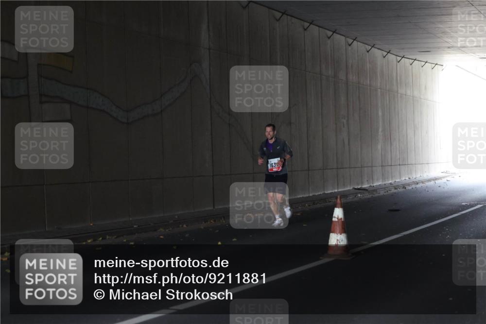05.10.2025 - 20. swb-Marathon Bremen Michael Strokosch http://msf.ph/oto/9211881 05.10.2025 12:05:53 Laufen 163 meine-sportfotos.de