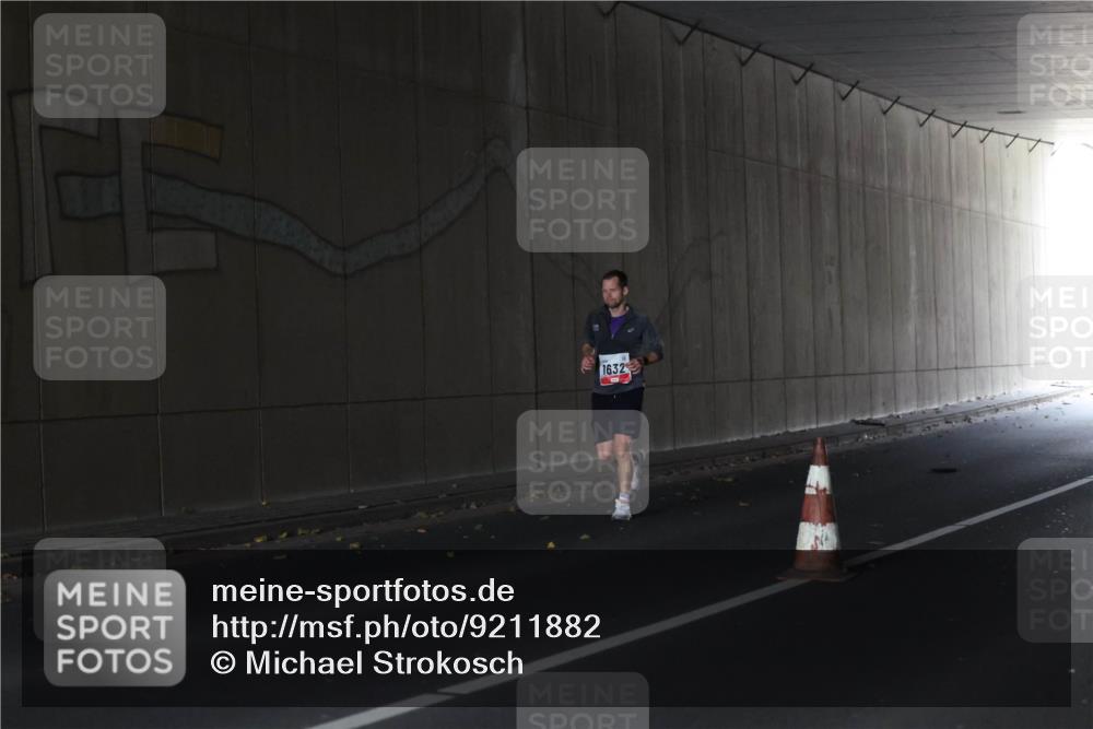 05.10.2025 - 20. swb-Marathon Bremen Michael Strokosch http://msf.ph/oto/9211882 05.10.2025 12:05:53 Laufen 1632 meine-sportfotos.de
