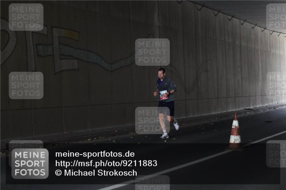 05.10.2025 - 20. swb-Marathon Bremen Michael Strokosch http://msf.ph/oto/9211883 05.10.2025 12:05:54 Laufen  meine-sportfotos.de