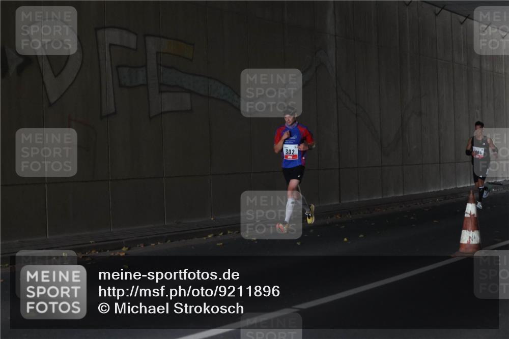 05.10.2025 - 20. swb-Marathon Bremen Michael Strokosch http://msf.ph/oto/9211896 05.10.2025 12:06:11 Laufen 302, 84 meine-sportfotos.de