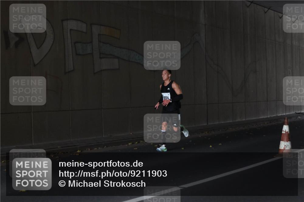 05.10.2025 - 20. swb-Marathon Bremen Michael Strokosch http://msf.ph/oto/9211903 05.10.2025 12:06:13 Laufen 994 meine-sportfotos.de