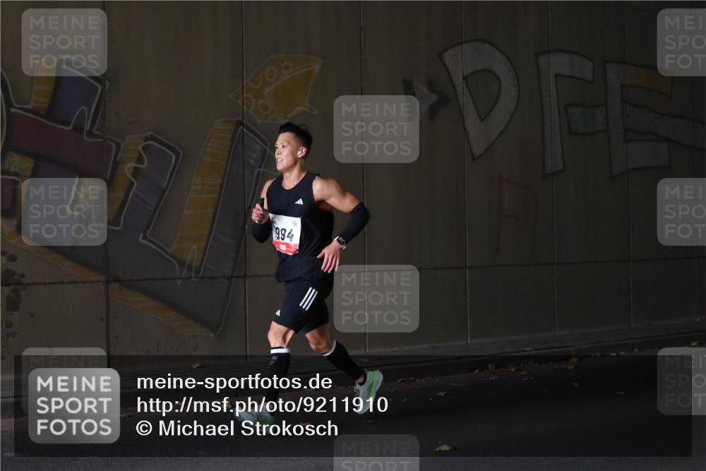 05.10.2025 - 20. swb-Marathon Bremen Michael Strokosch http://msf.ph/oto/9211910 05.10.2025 12:06:15 Laufen 994 meine-sportfotos.de