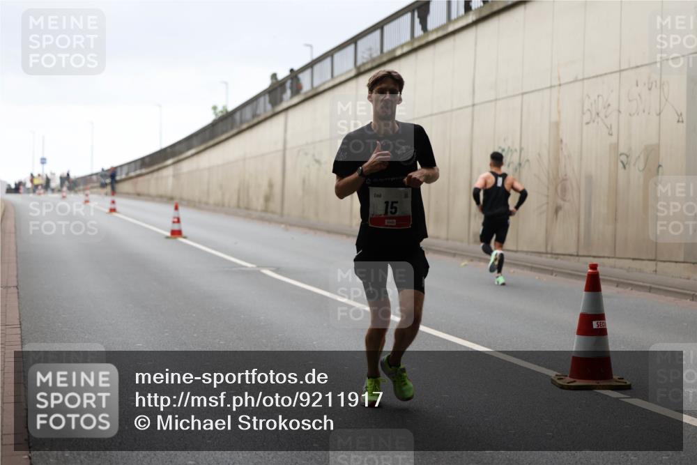 05.10.2025 - 20. swb-Marathon Bremen Michael Strokosch http://msf.ph/oto/9211917 05.10.2025 12:06:21 Laufen 15 meine-sportfotos.de