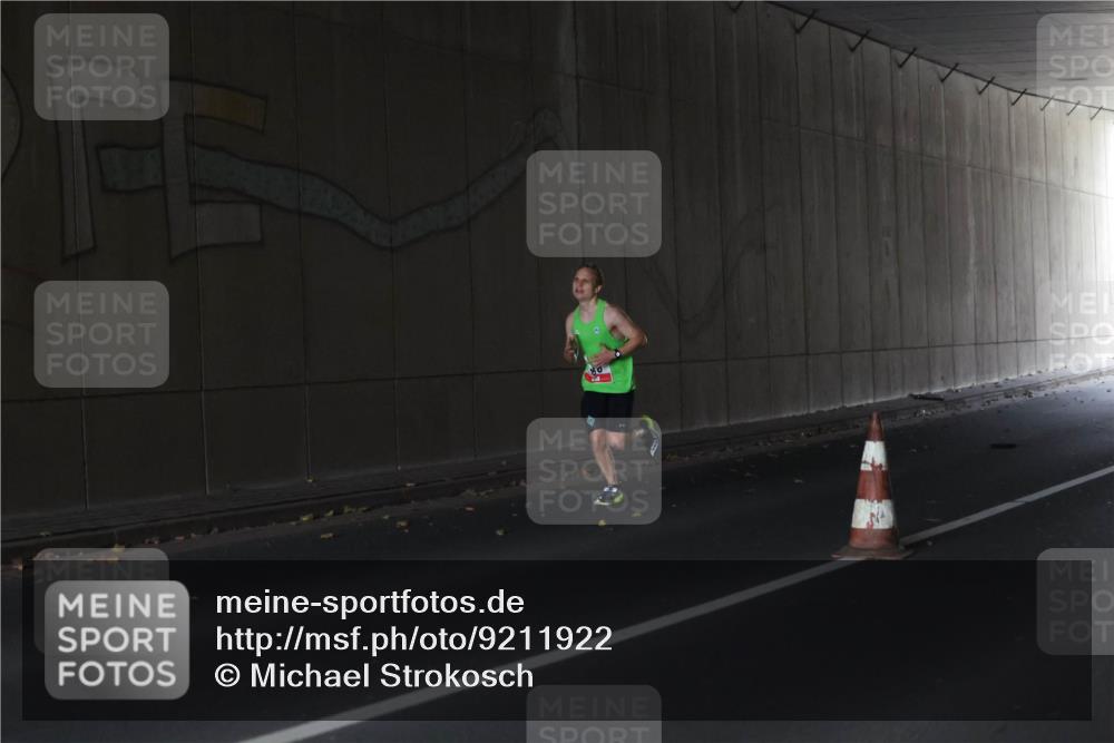 05.10.2025 - 20. swb-Marathon Bremen Michael Strokosch http://msf.ph/oto/9211922 05.10.2025 12:06:31 Laufen  meine-sportfotos.de