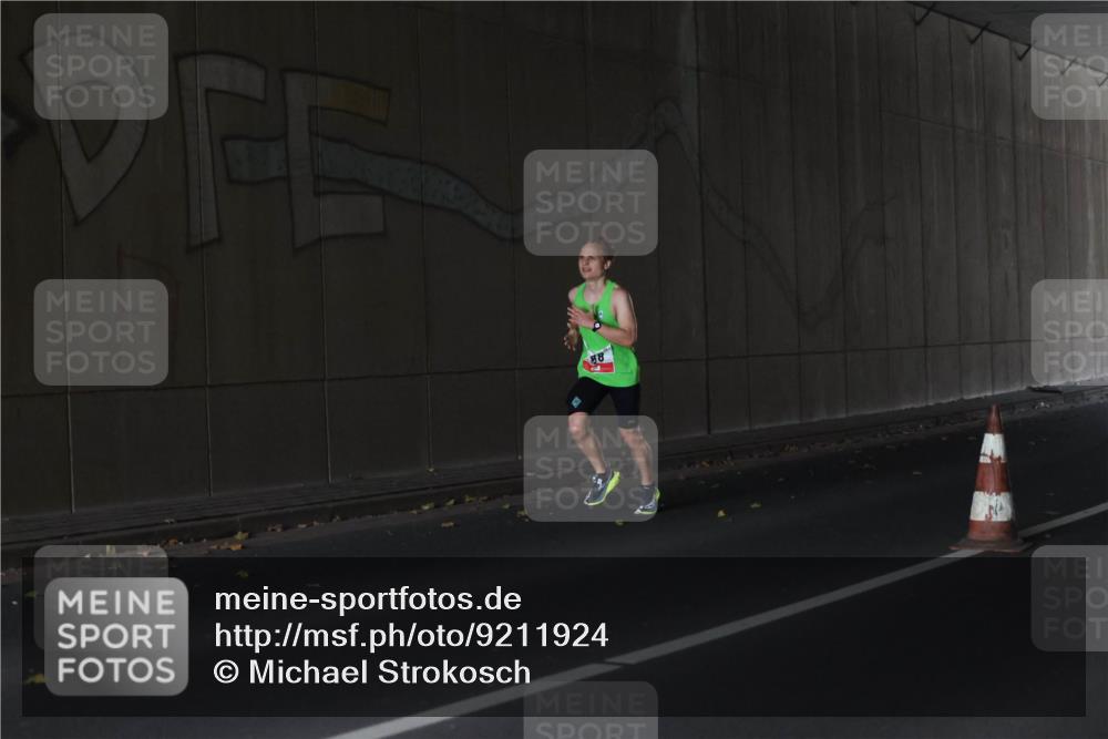 05.10.2025 - 20. swb-Marathon Bremen Michael Strokosch http://msf.ph/oto/9211924 05.10.2025 12:06:31 Laufen 58 meine-sportfotos.de